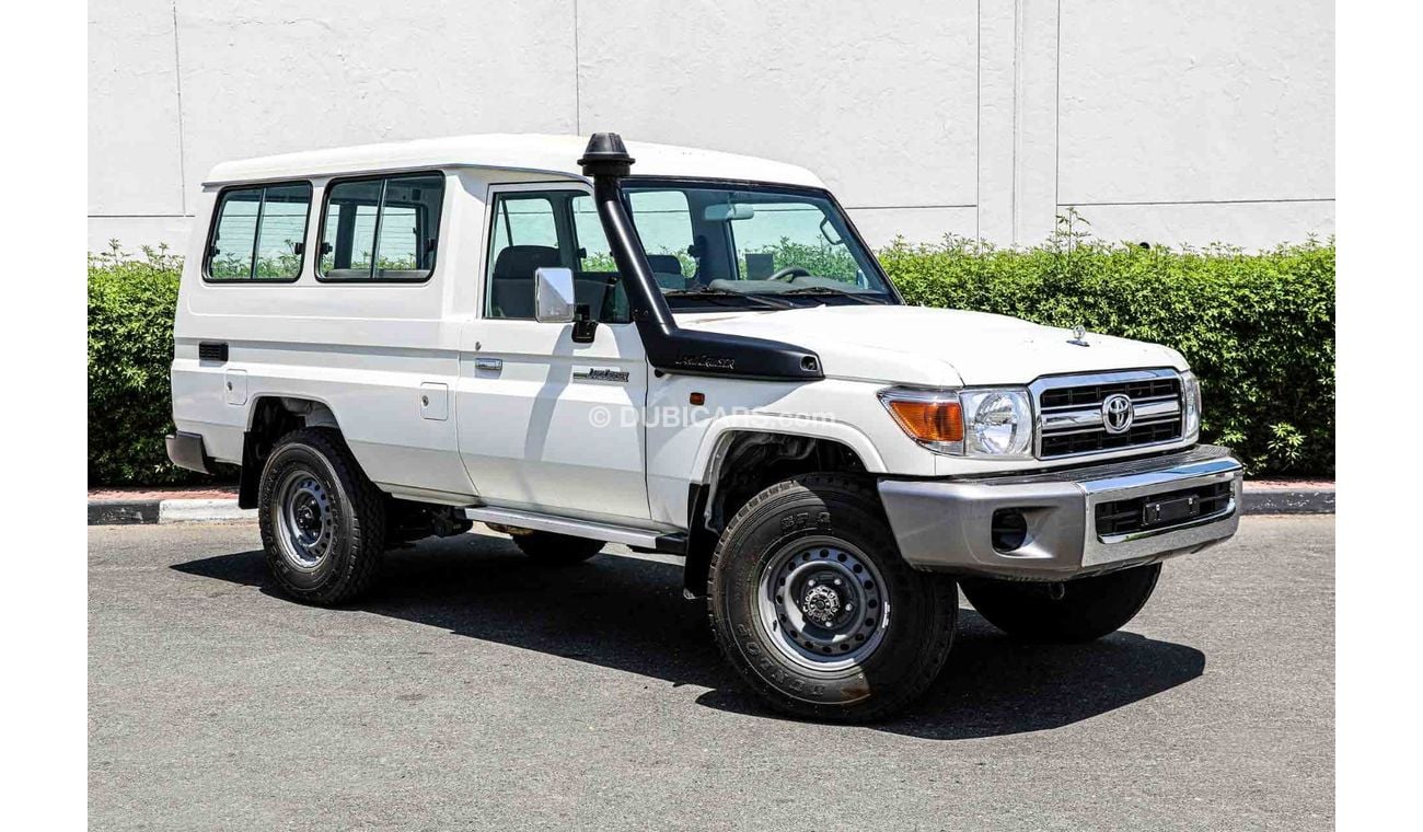 Toyota Land Cruiser 70 2021 Toyota 4.0L V6 LC 78 (Hardtop 3Door 9 Seater) - Export Only