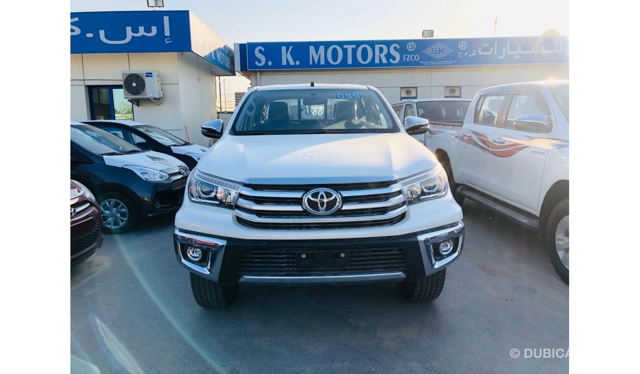 Toyota Hilux SR5, 2.7, PUSH START A/T PETROL (EXCLUSIVE OFFER)