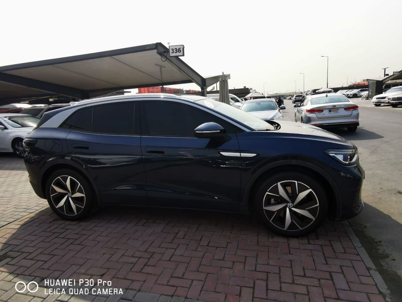 فولكس واجن ID.4 خليجي كهربا فول اوبشن فتحه سقف