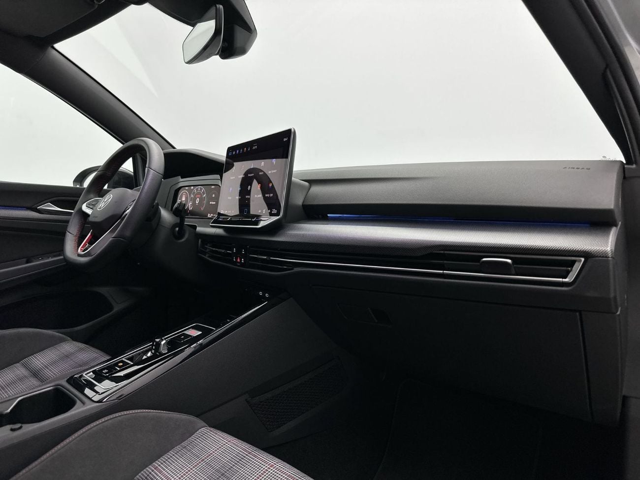 فولكس واجن جولف GTI Fabric++ 2L | Ex-Demo | Black Edition | Queenstown 19" Diamond-Cut Alloys | Performance Hatchback |
