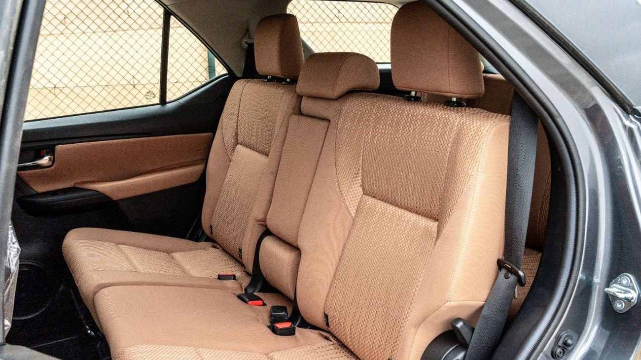 تويوتا فورتونر 2026 Toyota Fortuner GX 2.7L AT Petrol (Gray-Tan) 4WD