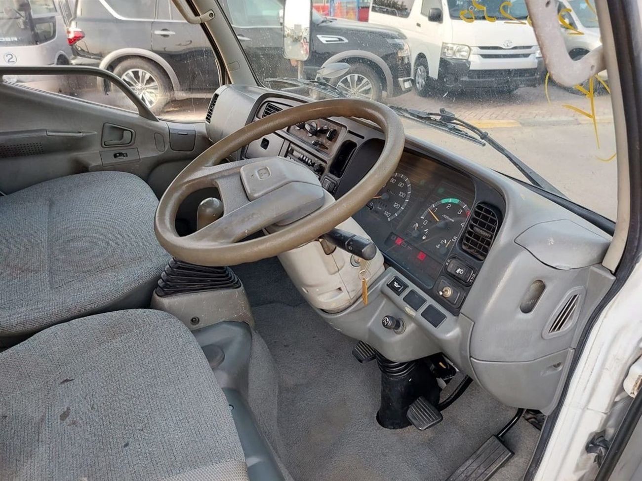 Mitsubishi Fuso Canter MITSUBISHI CANTER TRUCK RIGHT HAND DRIVE(PM20230)