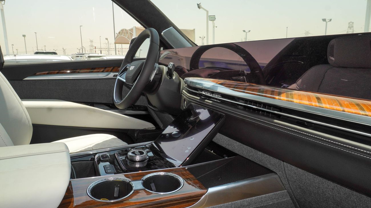 Cadillac Escalade 600