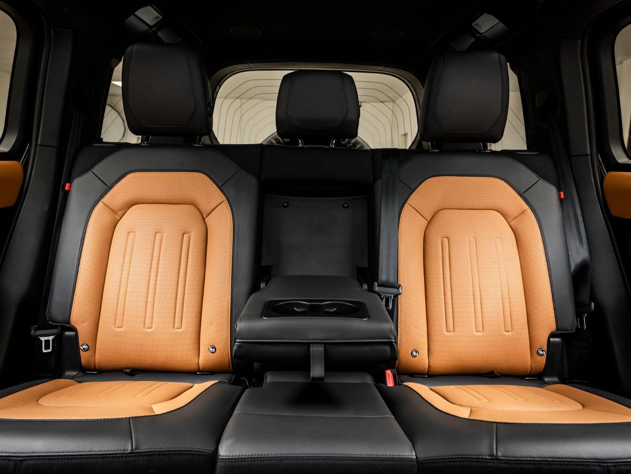 لاند روفر ديفندر P400 110 X 3.0L (5 Seater)