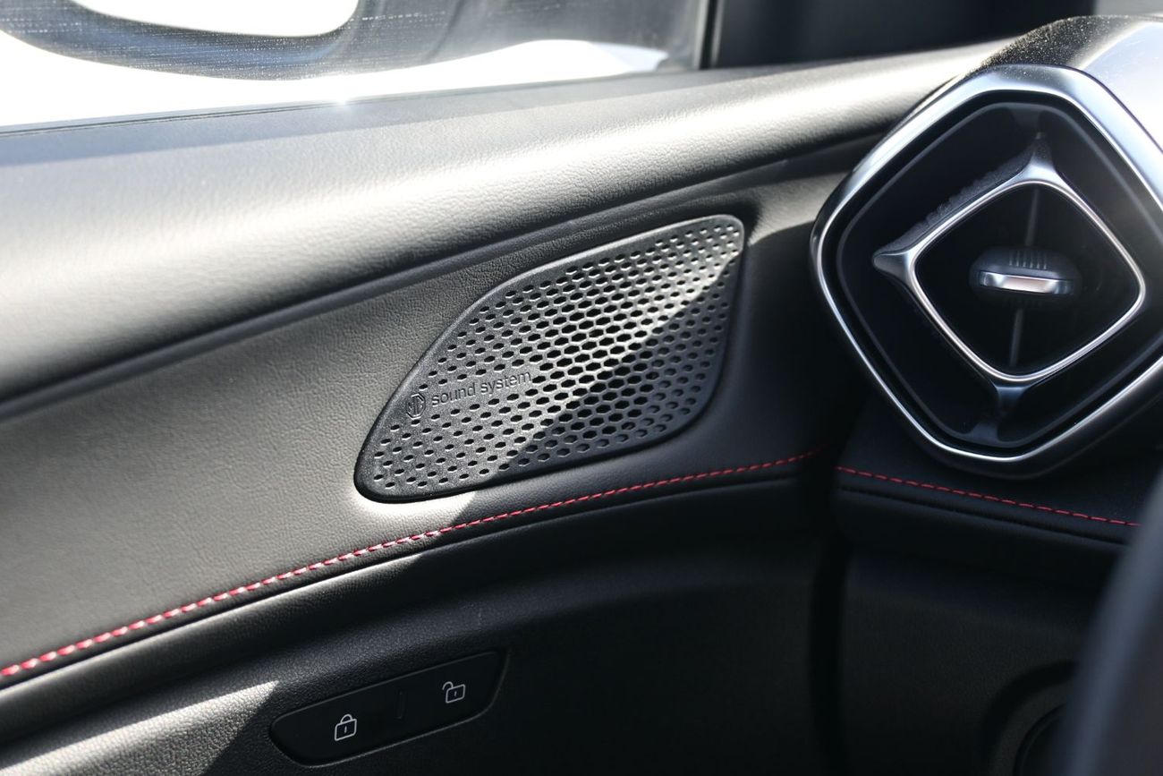 أم جي 5 MG5 1.5L Turbo, Petrol, FWD Model 2025 Color White