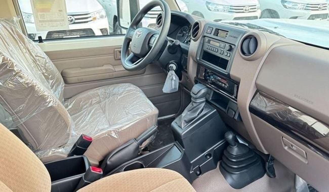 Toyota Land Cruiser 70 Std 4.0L AWD