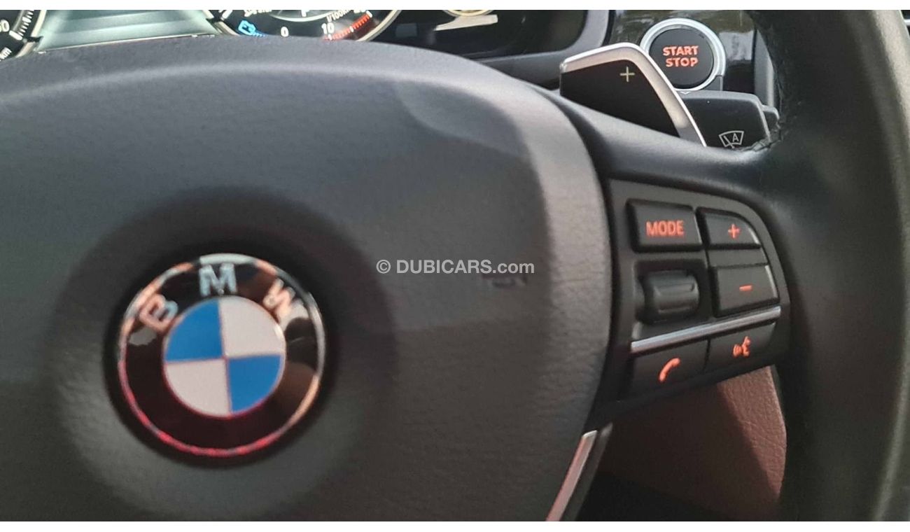 BMW 528i Luxury Line 2.0L Turbo 2015 Agency Warranty Full Service History GCC