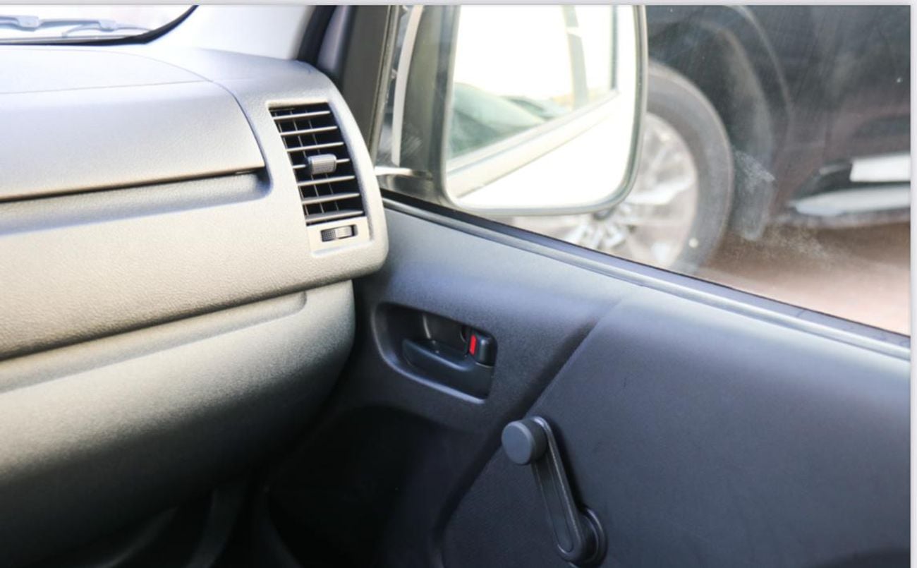 Toyota Hiace DX HIACE 2.7L AC