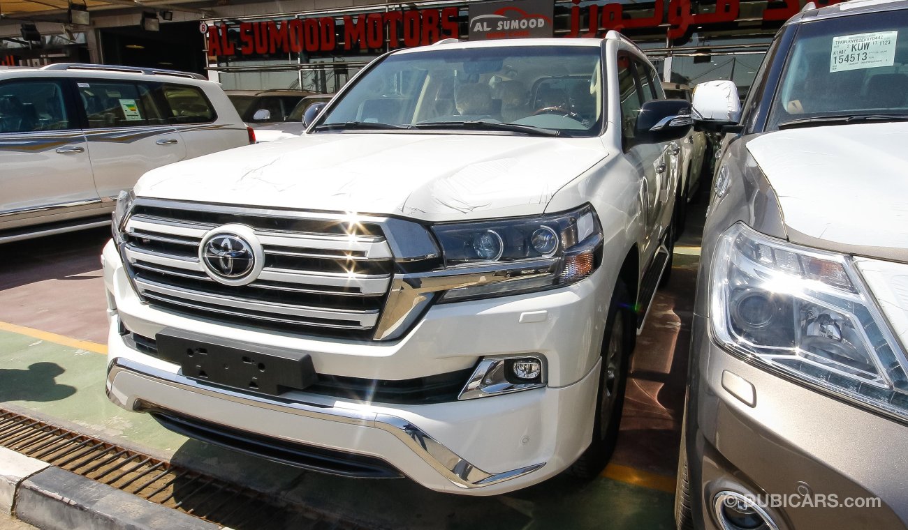 Toyota Land Cruiser GXR White Edition