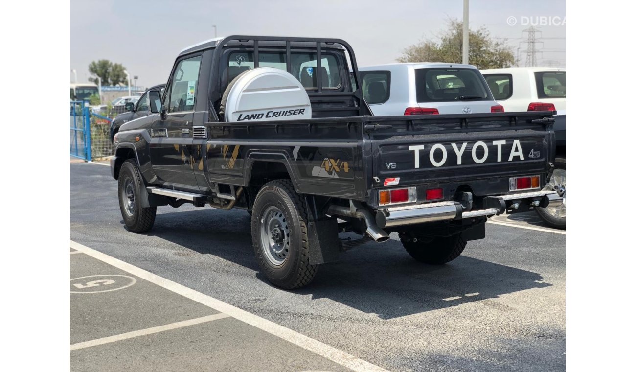 Toyota Land Cruiser Pick Up LX E2S ( ONLY FOR EXPORT )