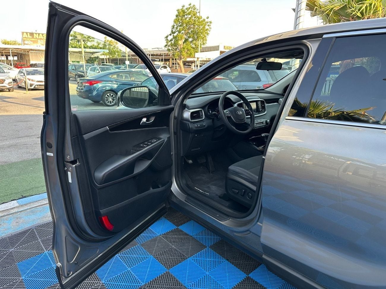 كيا سورينتو Base 3.3L AWD 7seat