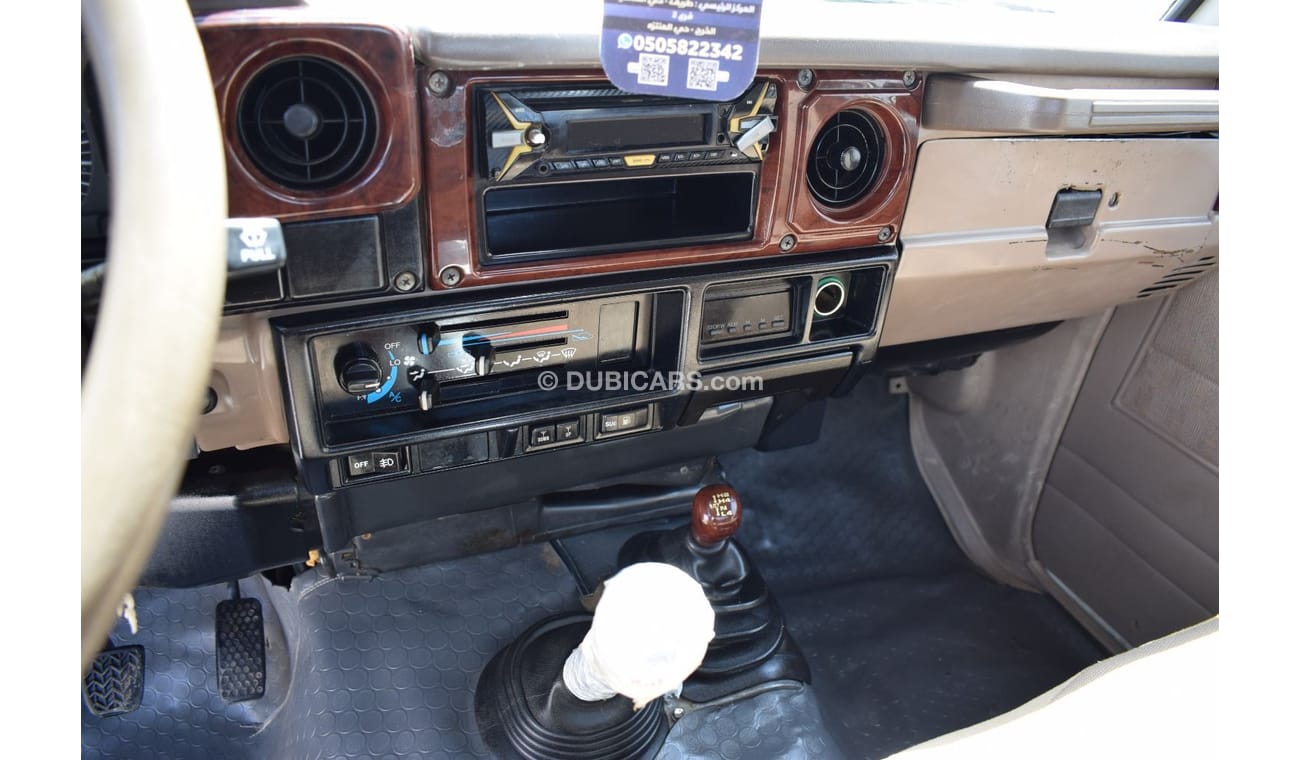 Toyota Land Cruiser Pick Up Toyota Landcruiser Pick Up S/C, model:2009. Excellent condition