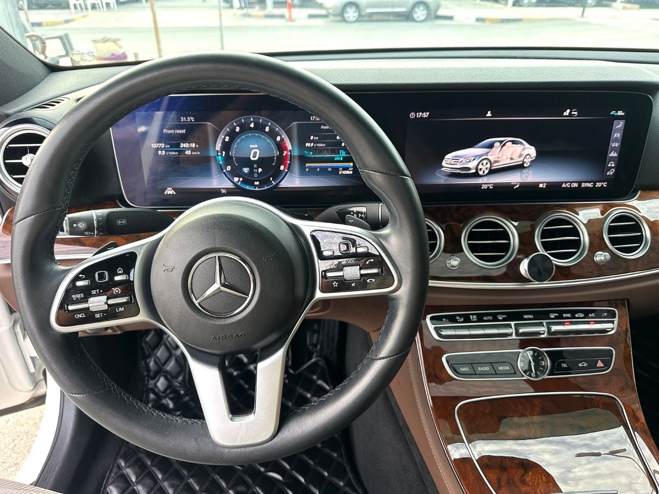 مرسيدس بنز E300