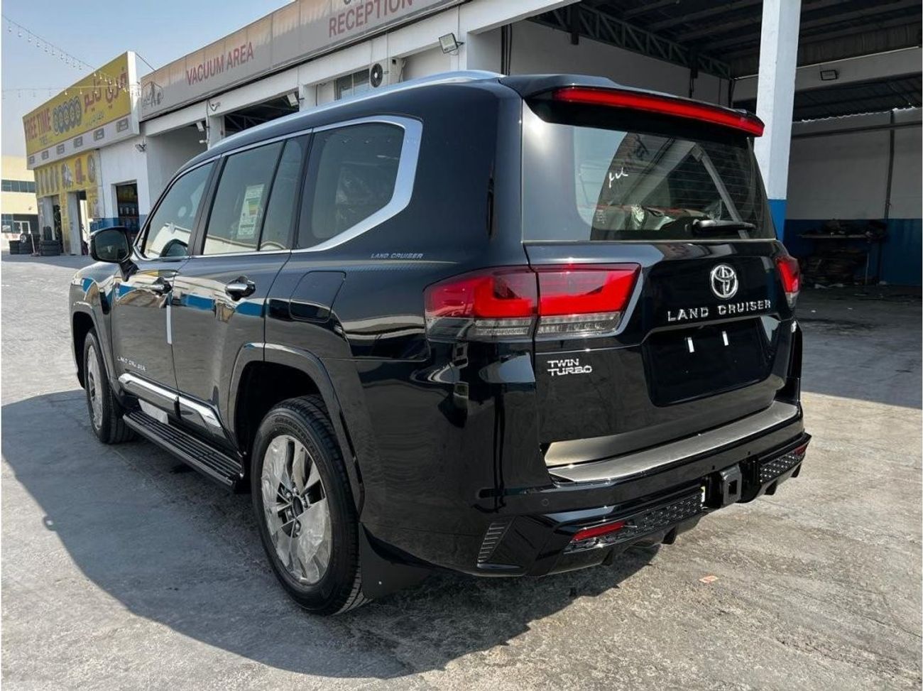 Toyota Land Cruiser 3.3L TT DIESEL VXR FULL OPTION