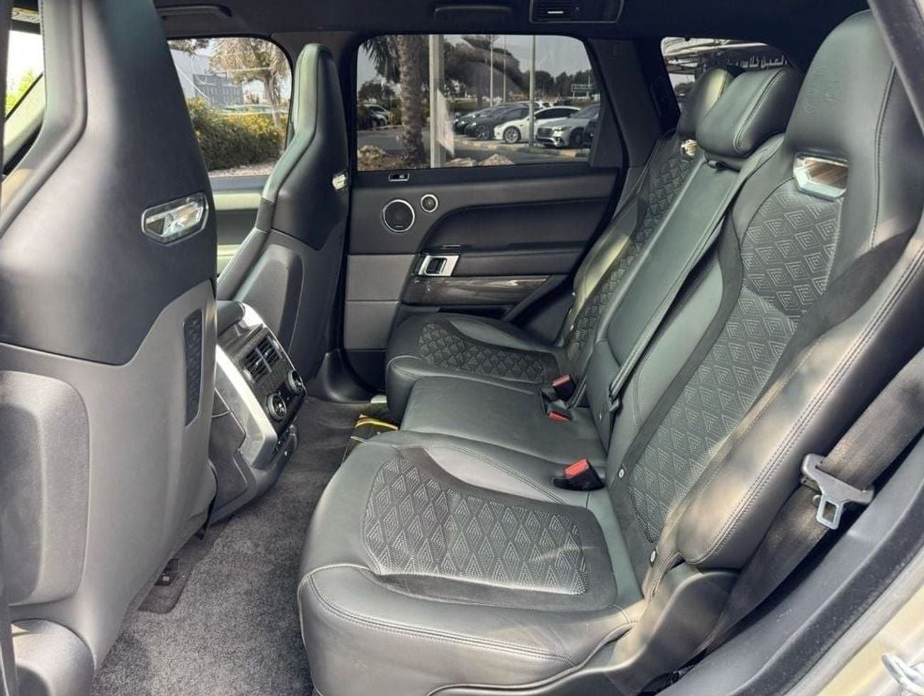 Land Rover Range Rover Sport SVR 5.0L (575 HP) AWD GERMAN SPEC FULL SERVICE HISTORY