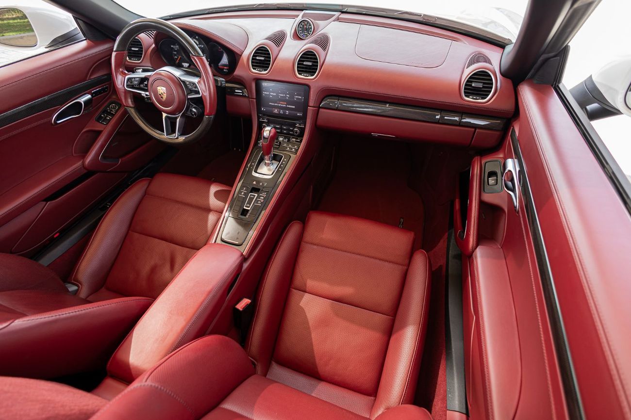 Porsche 718 Boxster GTS 4.0L A/T