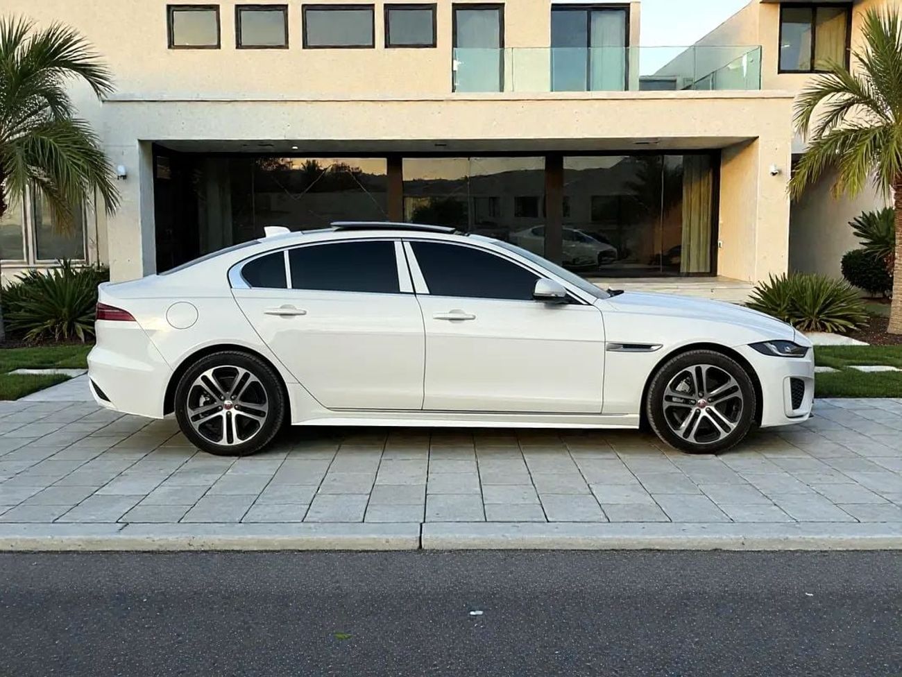 جاكوار XE STD S P250 2.0L