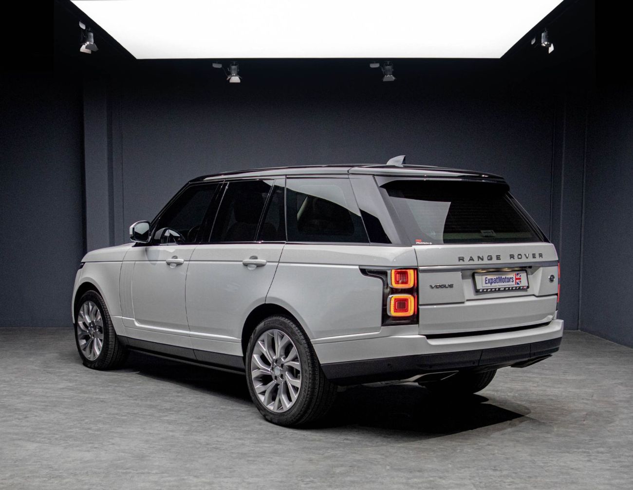 Land Rover Range Rover P380 • Land Rover Warranty and Service 2026 • Black Pack Available • GCC