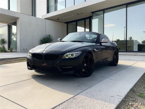 BMW Z4 sDrive 35is 3.0L BMW Z4 SDRIVE35IS | 3.0TC V6 | 2015 | GCC SPECS