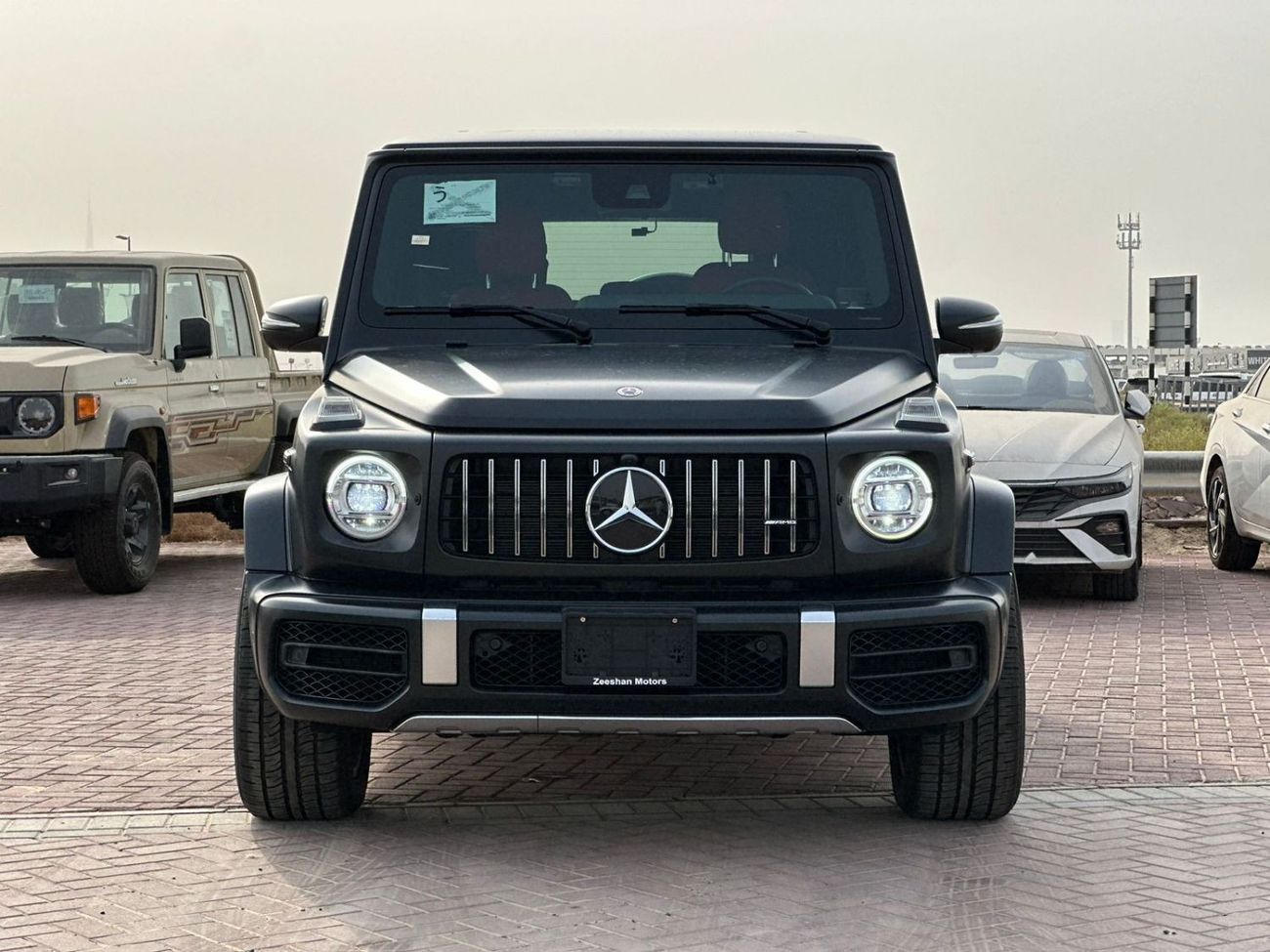 Mercedes-Benz G 63 AMG Premium + MERCEDES BENZ G63 AMG 2022