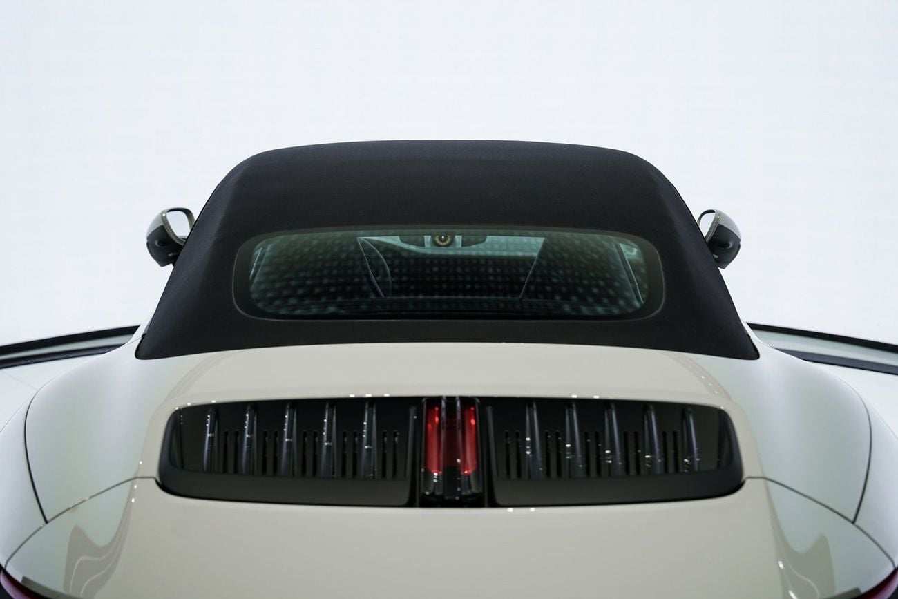 Porsche 911 CARRERA