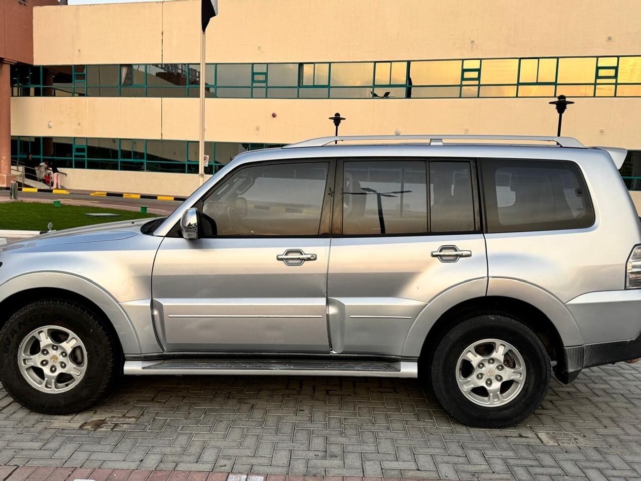 Mitsubishi Pajero GLS Mid 3.0L (177 HP)