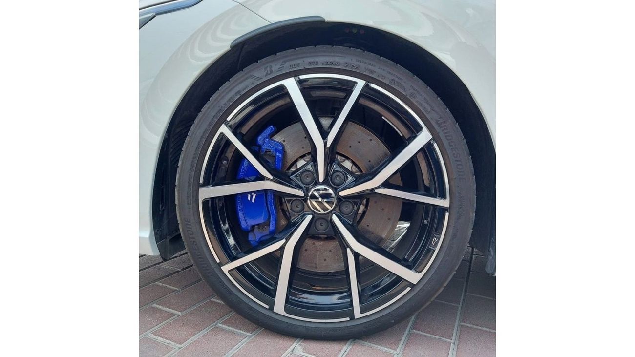 Volkswagen Golf VOLKSWAGEN GOLF R GCC SPEC