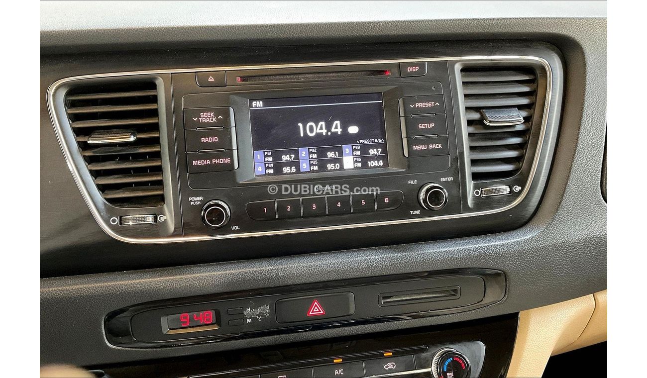 كيا كارنيفال LX