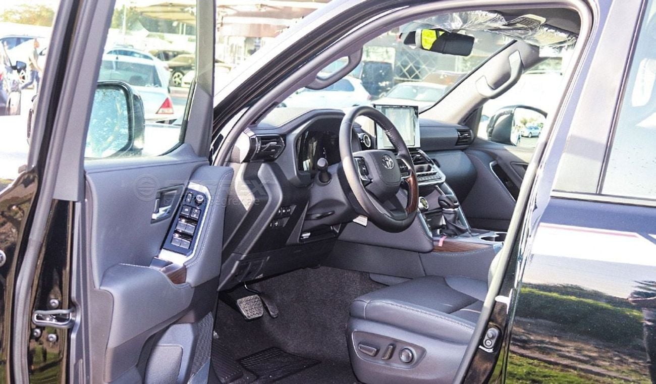 تويوتا لاند كروزر 2025 Model Toyota Land Cruiser (LC300) GXR High, 4.0L Petrol 4WD 6A/T