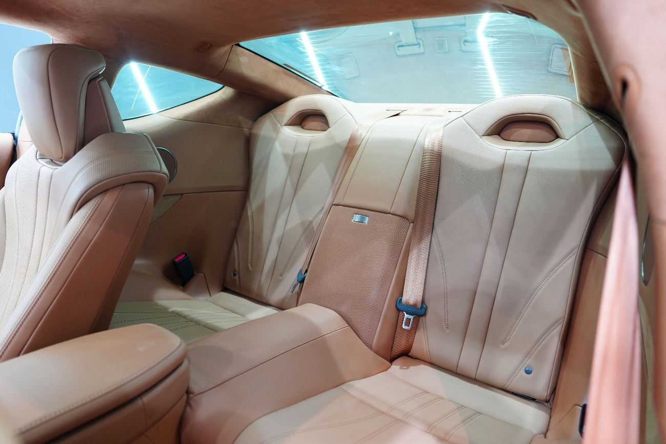 لكزس LC 500 Mark Levinson Audio, Ultra White, Tan Interior, 471 HP V8, GCC Specs!!