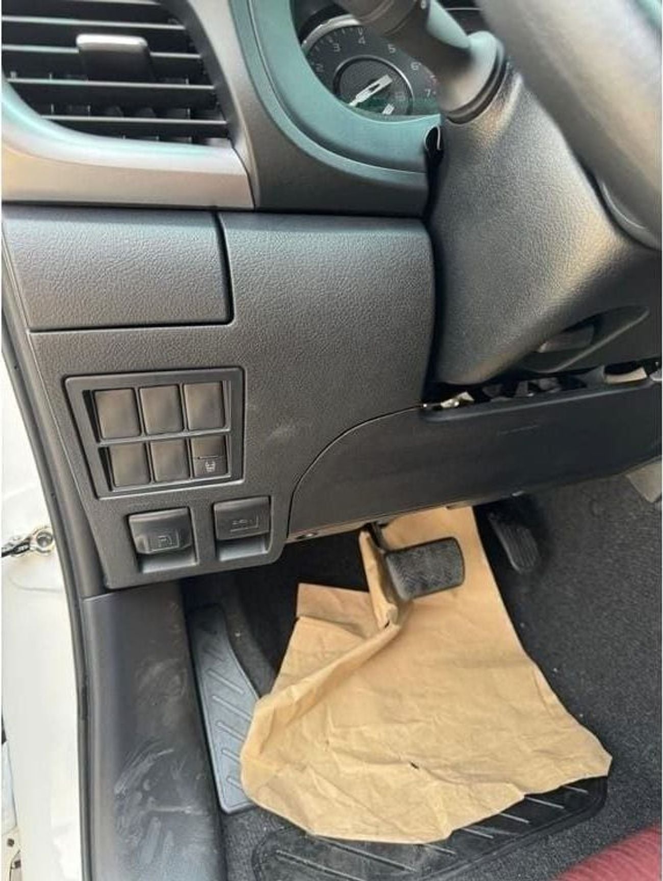 Toyota Hilux GLX Toyota Hilux 2.7L Petrol AT Full Option Without Bush Start MY2025