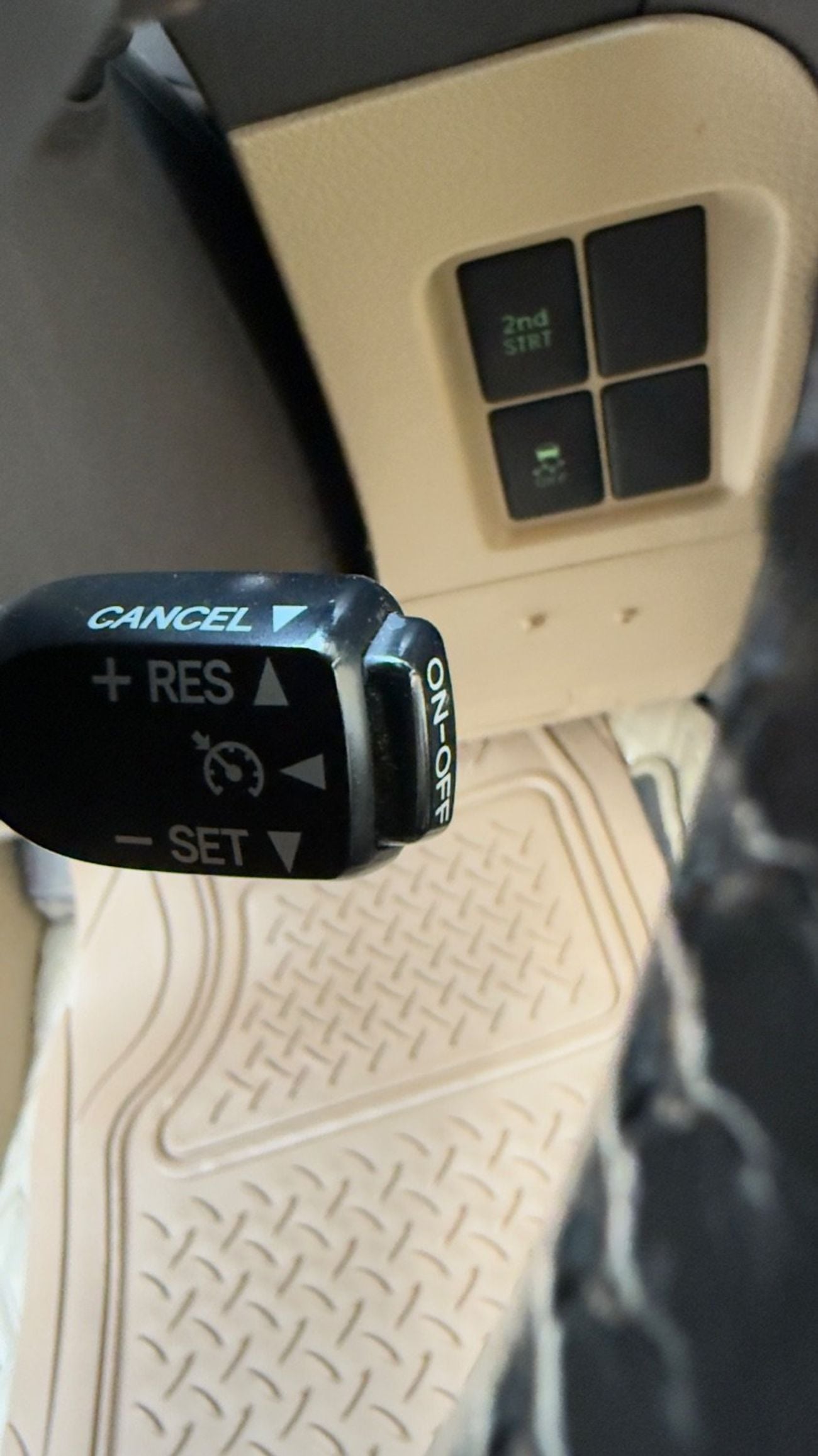 تويوتا برادو TXL 2.8L