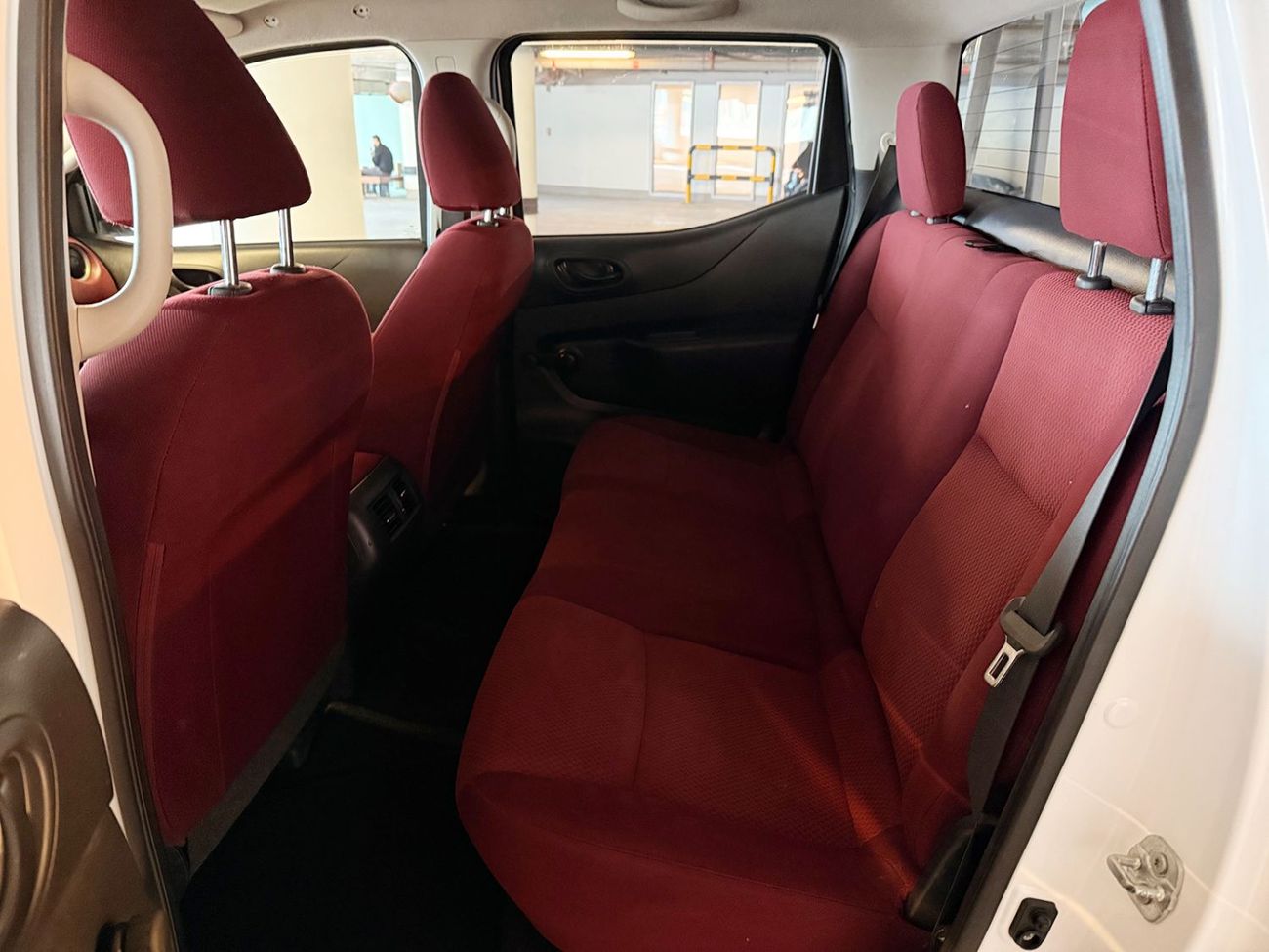 Nissan Navara Std 2.5L 4WD A/T