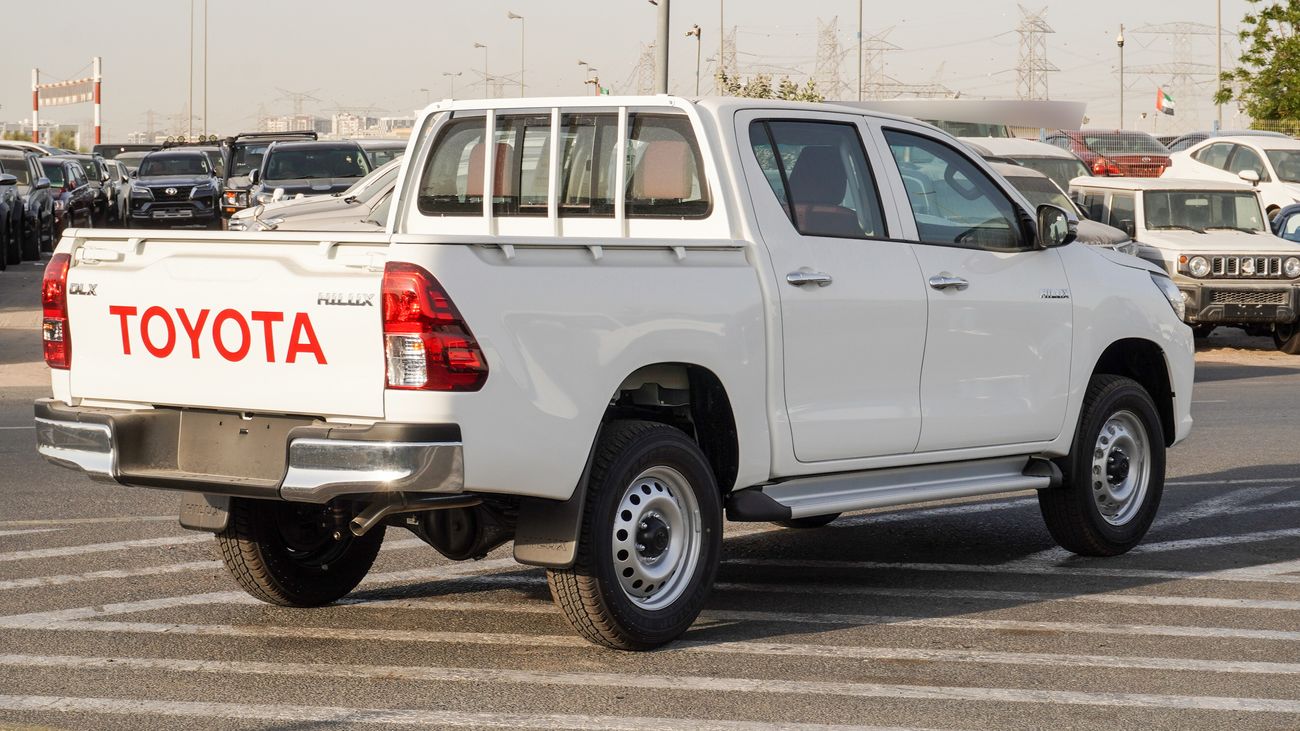 Toyota Hilux DLX 2.7L 4WD A/T