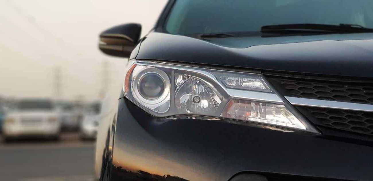 تويوتا راف ٤ fresh and imported and very clean inside out and ready to drive