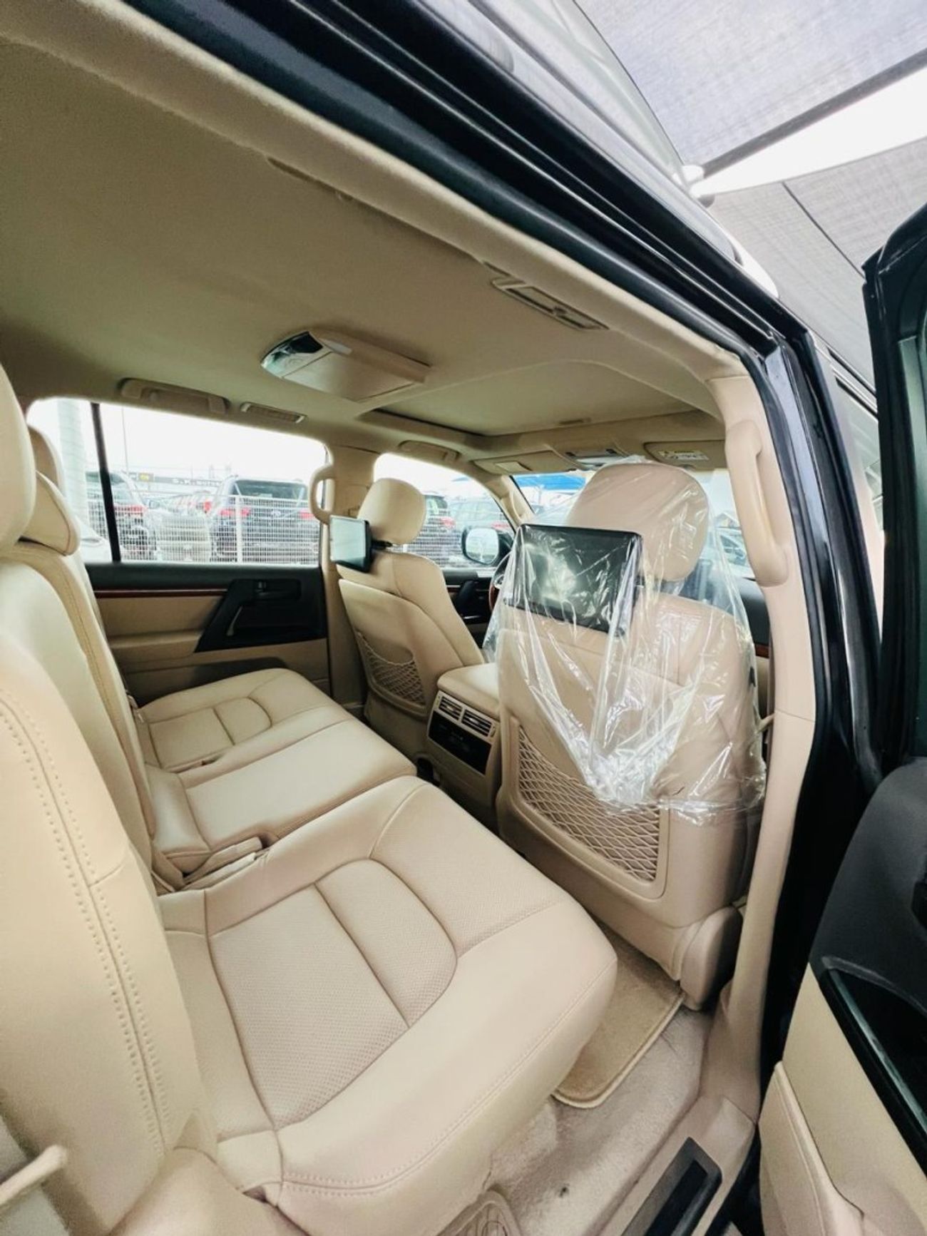 تويوتا لاند كروزر Toyota landcuriser GXR V8  2014  upgrade inside & outside 2024 shape full option