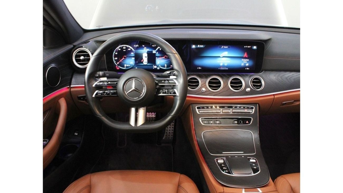 مرسيدس بنز E300 بريميوم