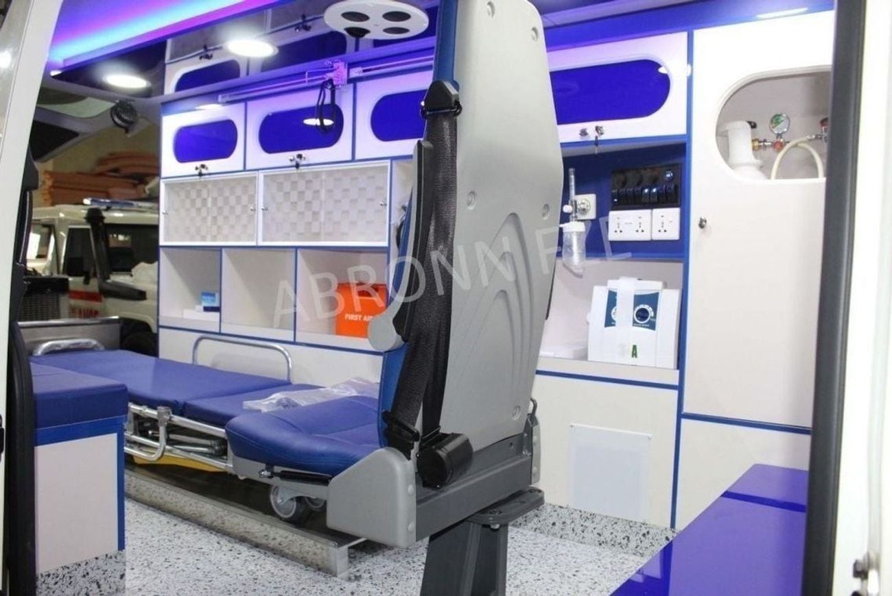 Toyota Hiace Toyota Hiace  Ambulance Petrol Engine  New Shape 3.5L Model 2023