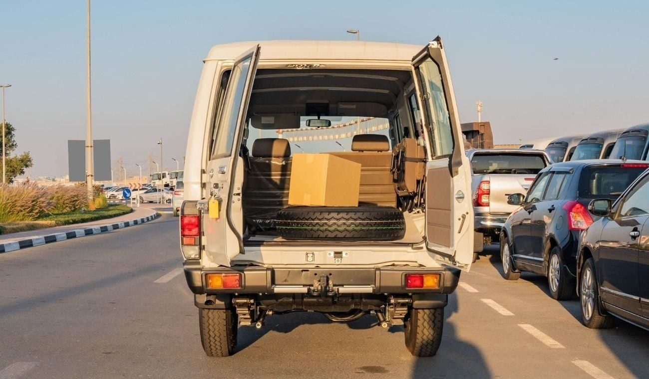 Toyota Land Cruiser 70 2025 Toyota Land Cruiser LC 78 V6 4.0L MT Petrol