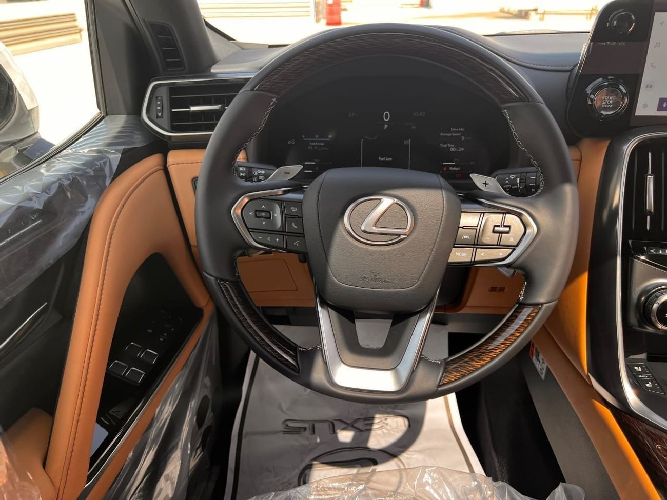 لكزس LX 600 Lexus LX600 Signature Turbo Plus | 2025 | 0KM | GCC