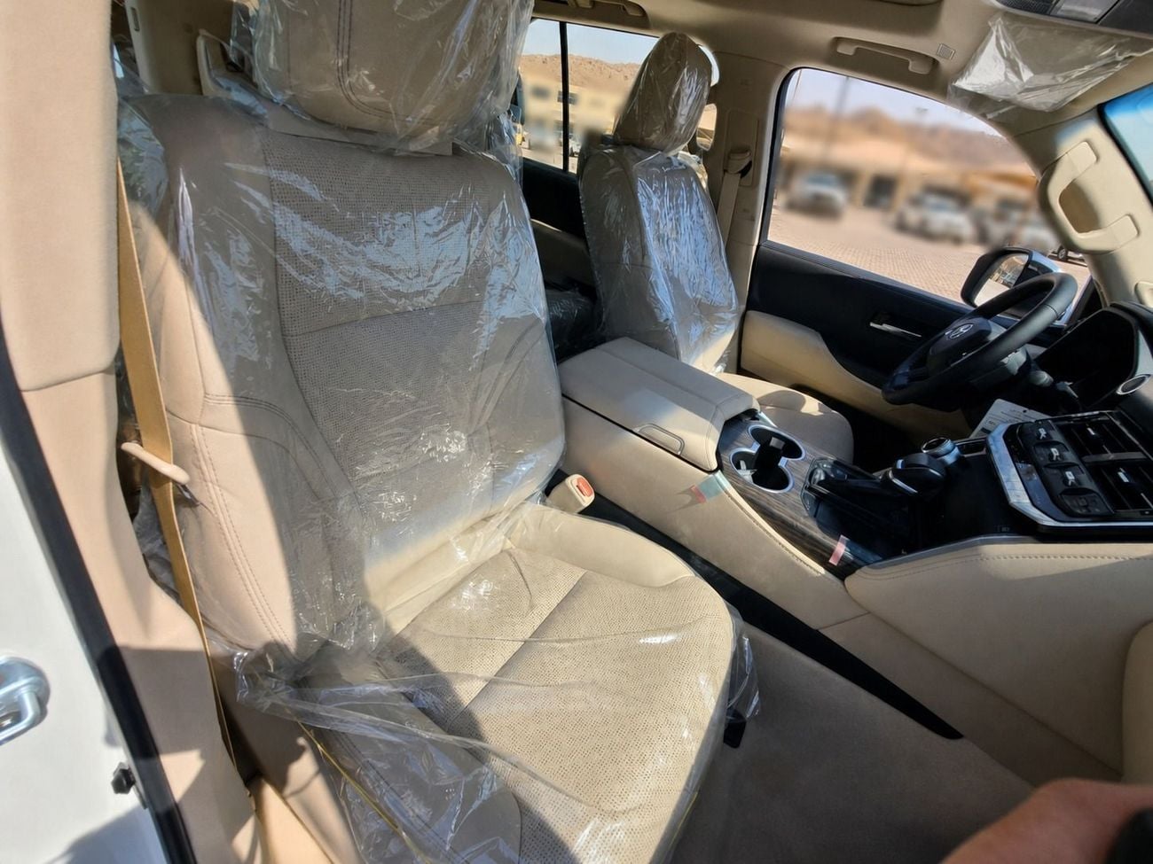 تويوتا لاند كروزر 2024 Toyota Land Cruiser LC300 VX-V Limited (High-Option with Radar) 7-Seater 4.0L V6 Petrol A/T 4WD