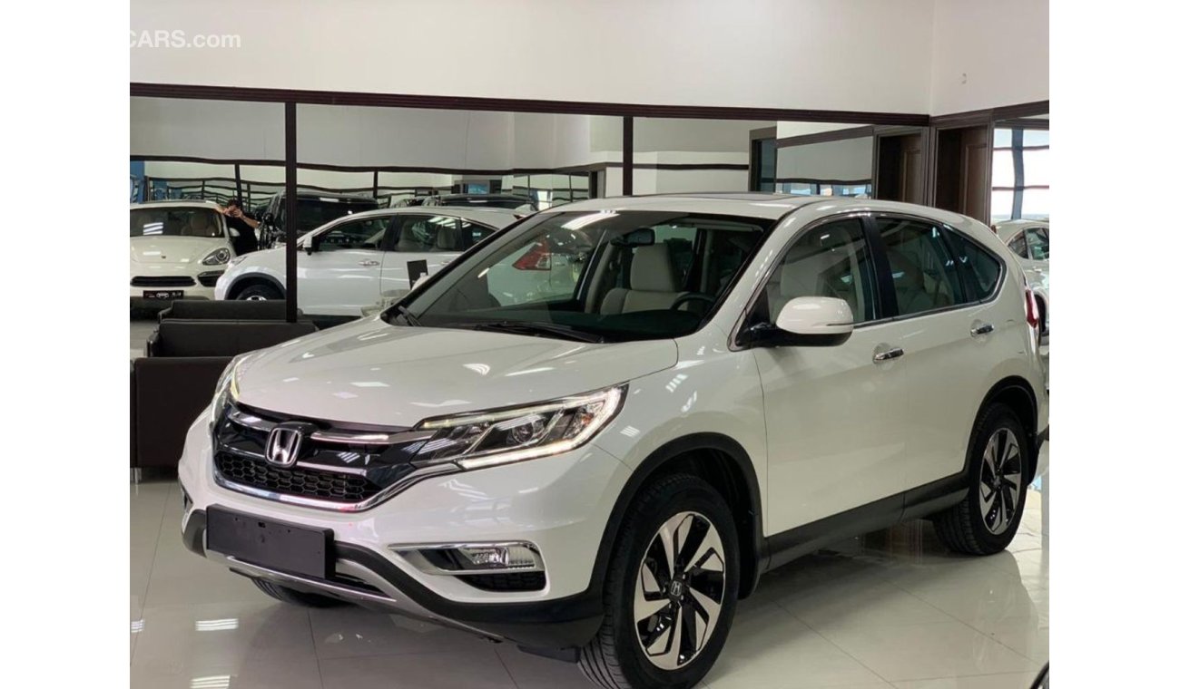 Honda CR-V EX AWD GCC 2016 LOW MILEAGE AGENCY MAINTAINED IN MINT CONDITION