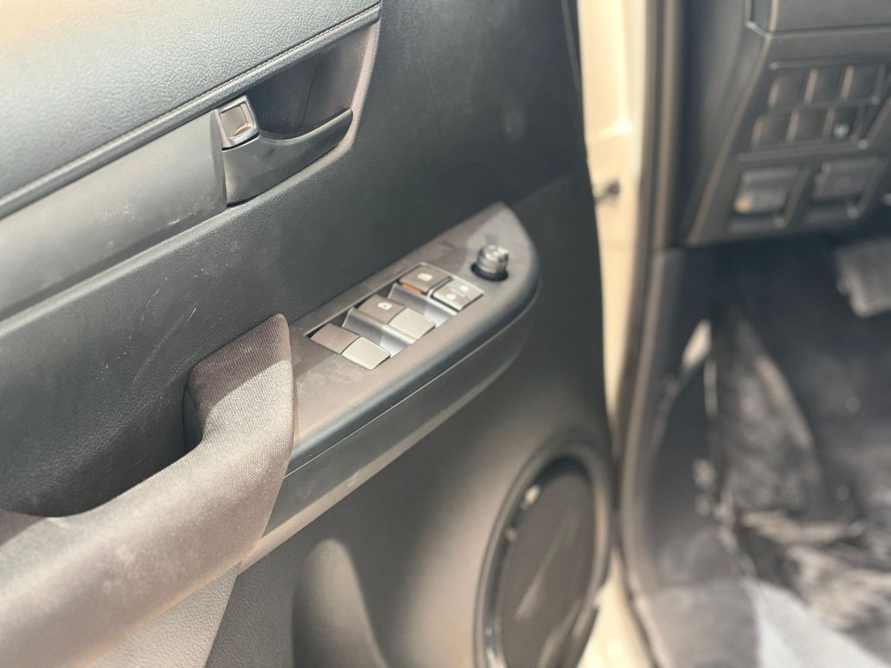 تويوتا هيلوكس TOYOTA HILUX 2.4L - 2WD - MODEL 2025