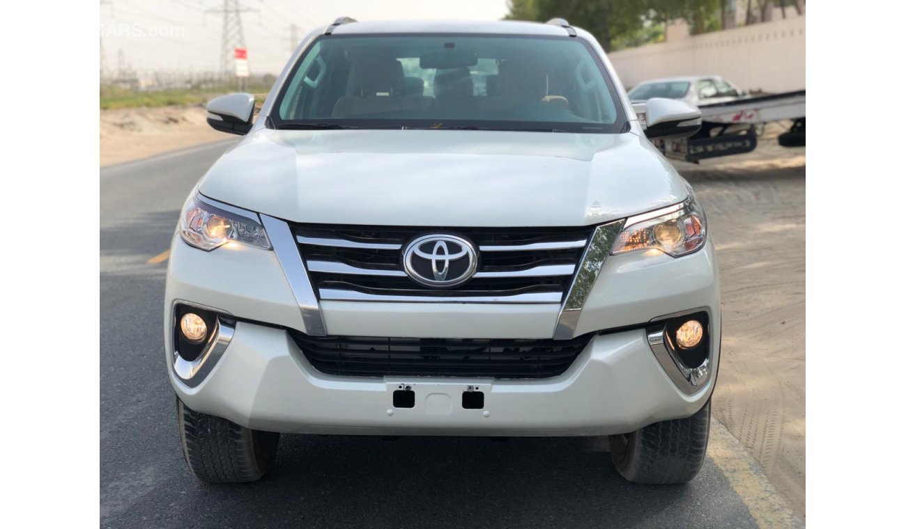 Toyota Fortuner 2.7L, PETROL, ALLOY RIMS 17'', PARKING SENSORS, CHROMIC PLATING, CODE-008741