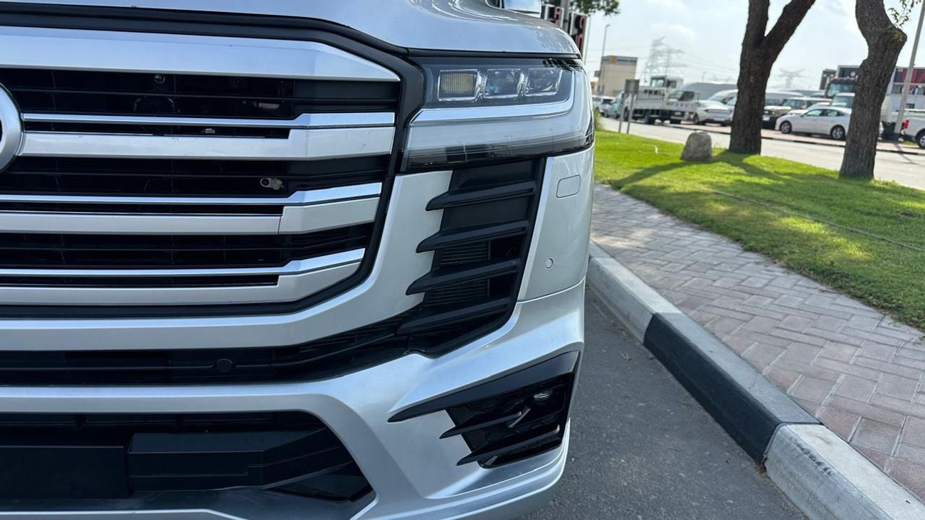 Toyota Land Cruiser Sahara ZX diesel Right-Hand Drive