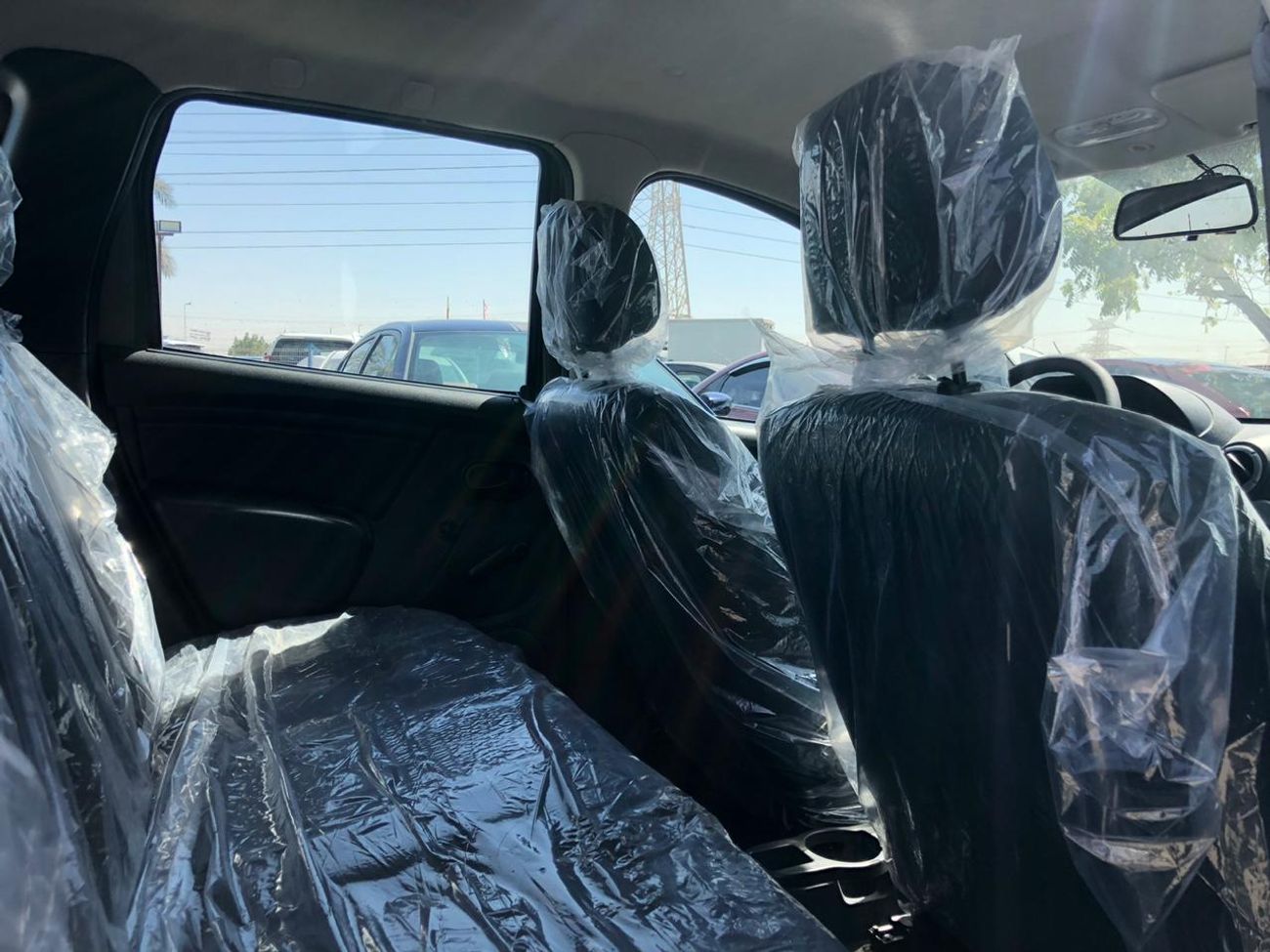 Renault Duster 2.0L, 16" Tyre, Roof Rail, Front Door Speakers, MP3, CD-Player, Bluetooth, LOT-3289