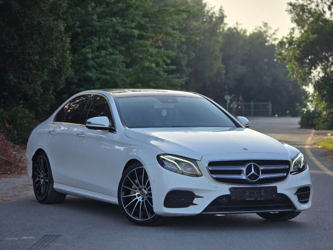 Mercedes-Benz E300 Premium + 2.0L MERCEDES E-300 2020 GCC // LOW MILEAGE // PERFECT CONDITION // FULL OPITION