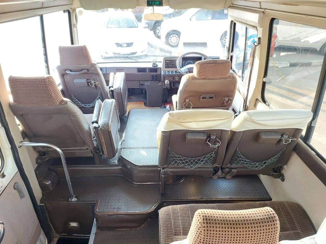 Toyota Coaster TOYOTA COASTER BUS RIGHT HAND DRIVE 1992 MODEL DIESEL MANUAL 4160 ENGINE CC 1HD-T ENGINE 29SEATER (P