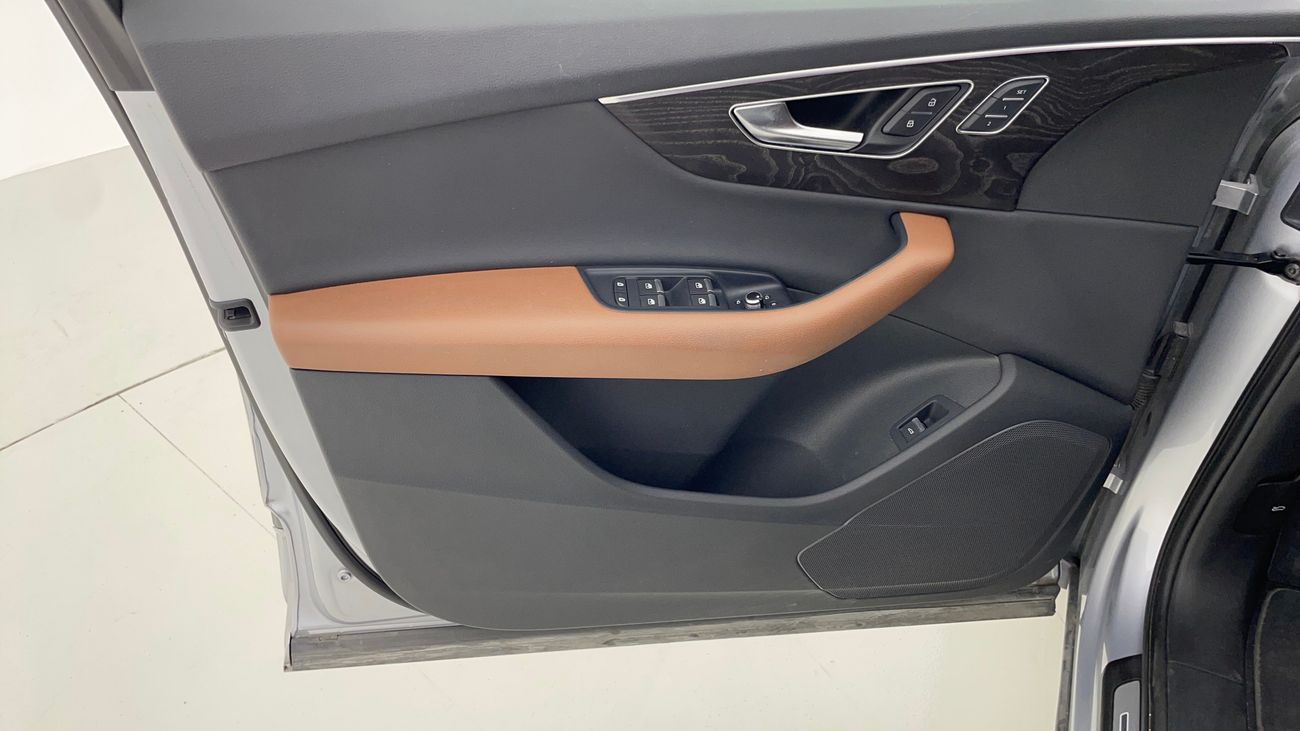 Audi Q7 55 TFSI S LINE 3 | Zero Down Payment | Home Test Drive