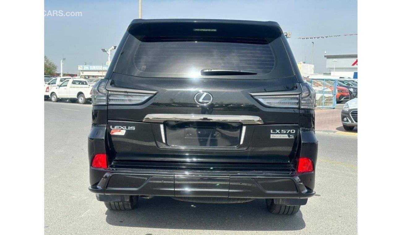 Lexus LX570 LEXUS SIGNATURE BLACK EDITION